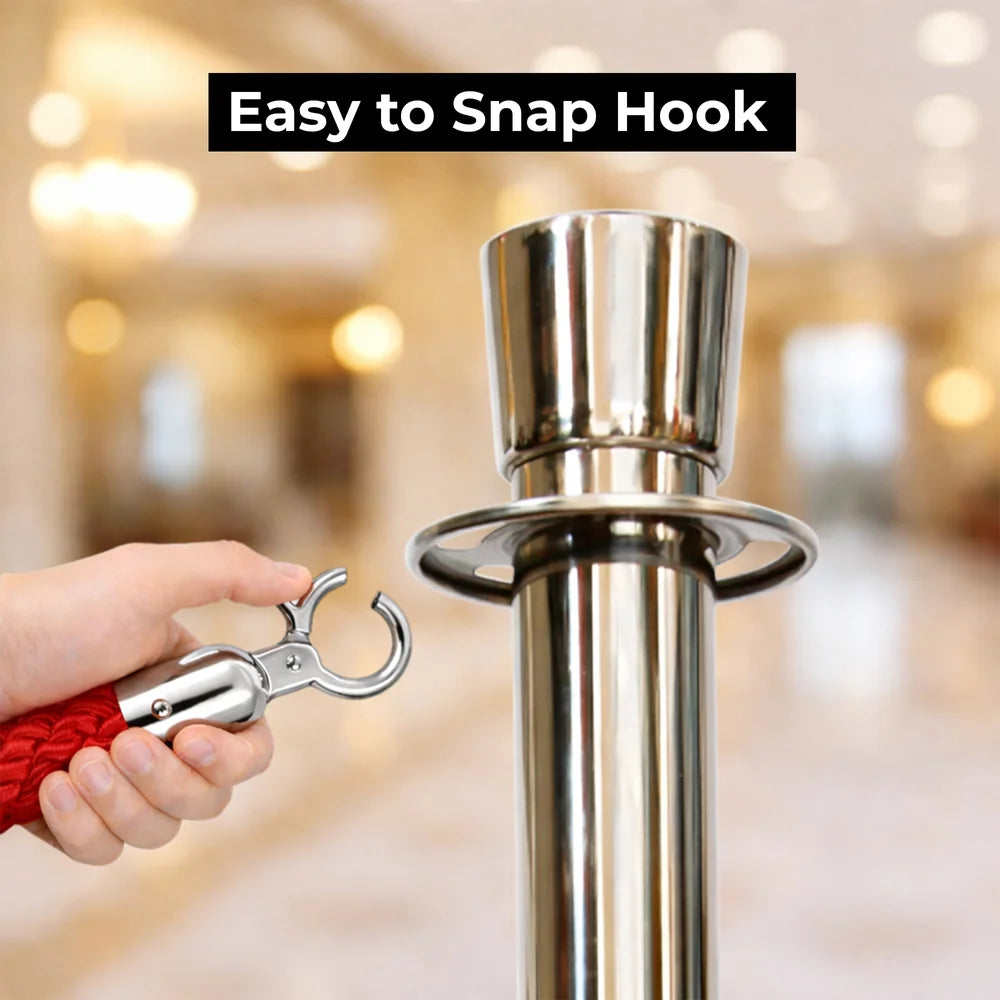 Berry 1.5M Twisted Stanchion Rope with Silver Hooks