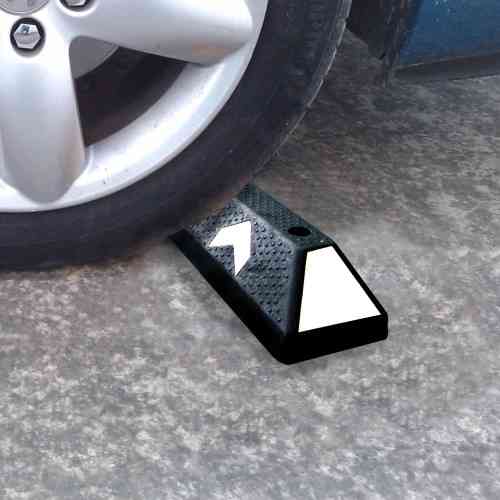 Heavy-Duty 183CM Wheel Stop | Recycled PVC Parking Curb with White Reflective Strips